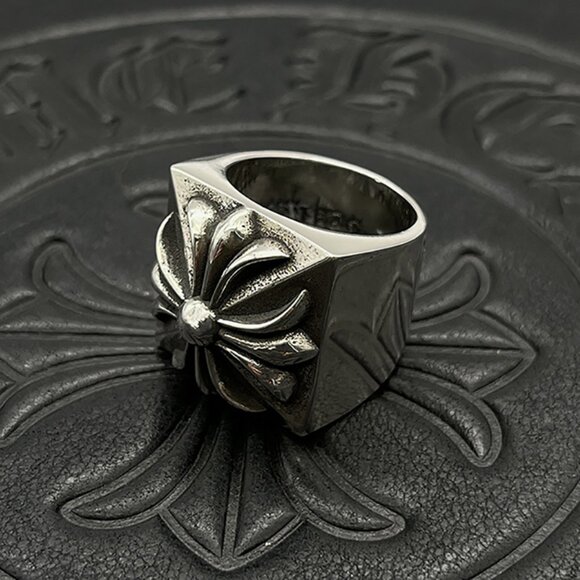 Chrome Hearts Three-Dimensional Cross Flower Wide Ring - Picture 3 of 9